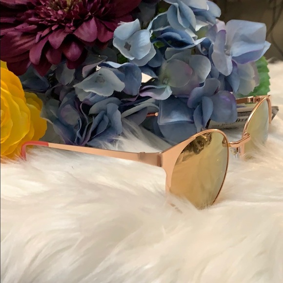 NEW! Panama Jack Rose Gold Polarized Sunglasses - Picture 3 of 4